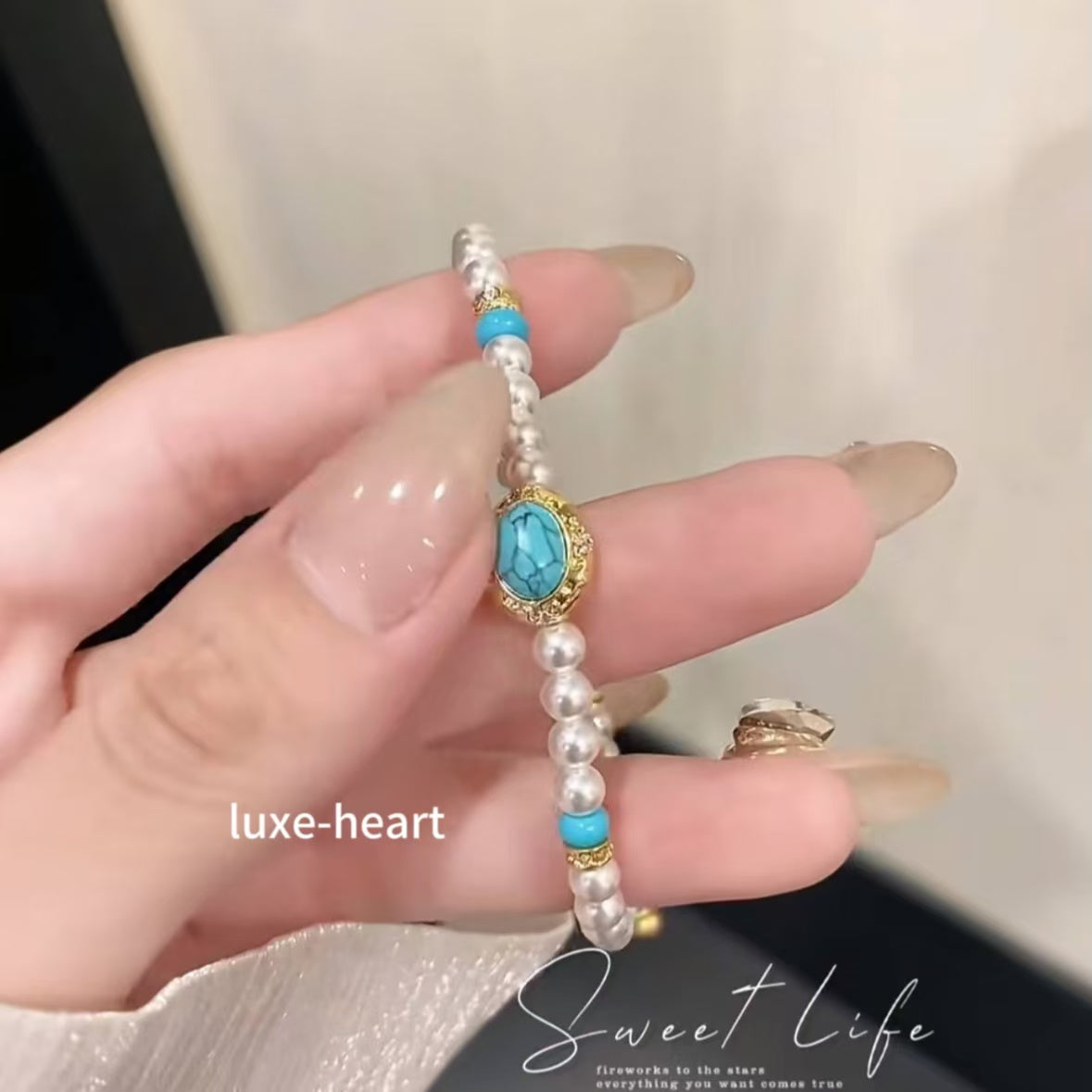 Fashionable and light luxury turquoise pearl pull-out bracelet