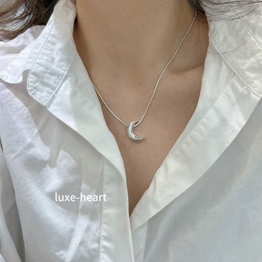 S925 Silver Korean Fashion Moon Snake Bone Necklace